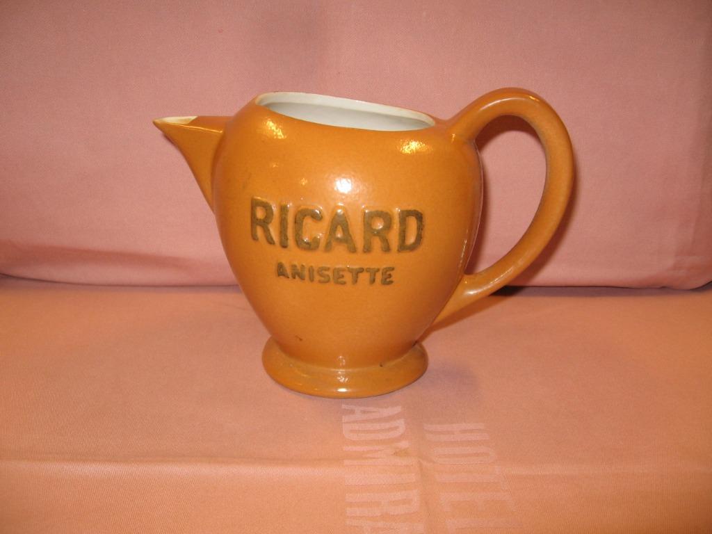 Pichet en pierre Ricard 1 litre rond marron RICARD Anisette, Enlèvement ou Envoi, Comme neuf, Ustensile