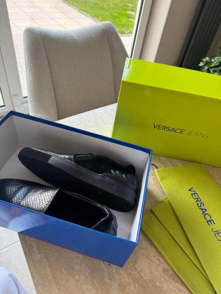 Set van 12 gloednieuwe herenschoenen maat 39 en 40, Kleding | Heren, Schoenen, Overige kleuren, Nieuw, Ophalen of Verzenden, Sneakers