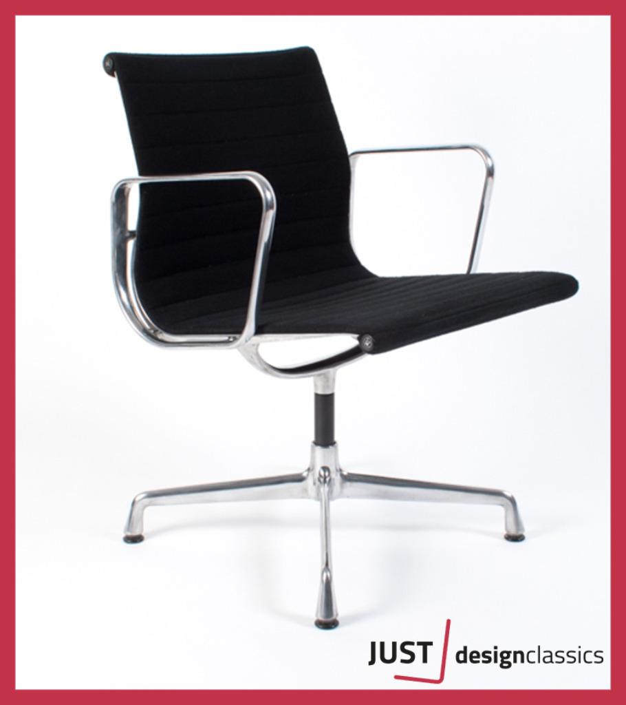 Vitra Eames ea108 Zwart Hopsak Gepolijst (voorraad:4), Huis en Inrichting, Ophalen of Verzenden, Gebruikt, Zwart