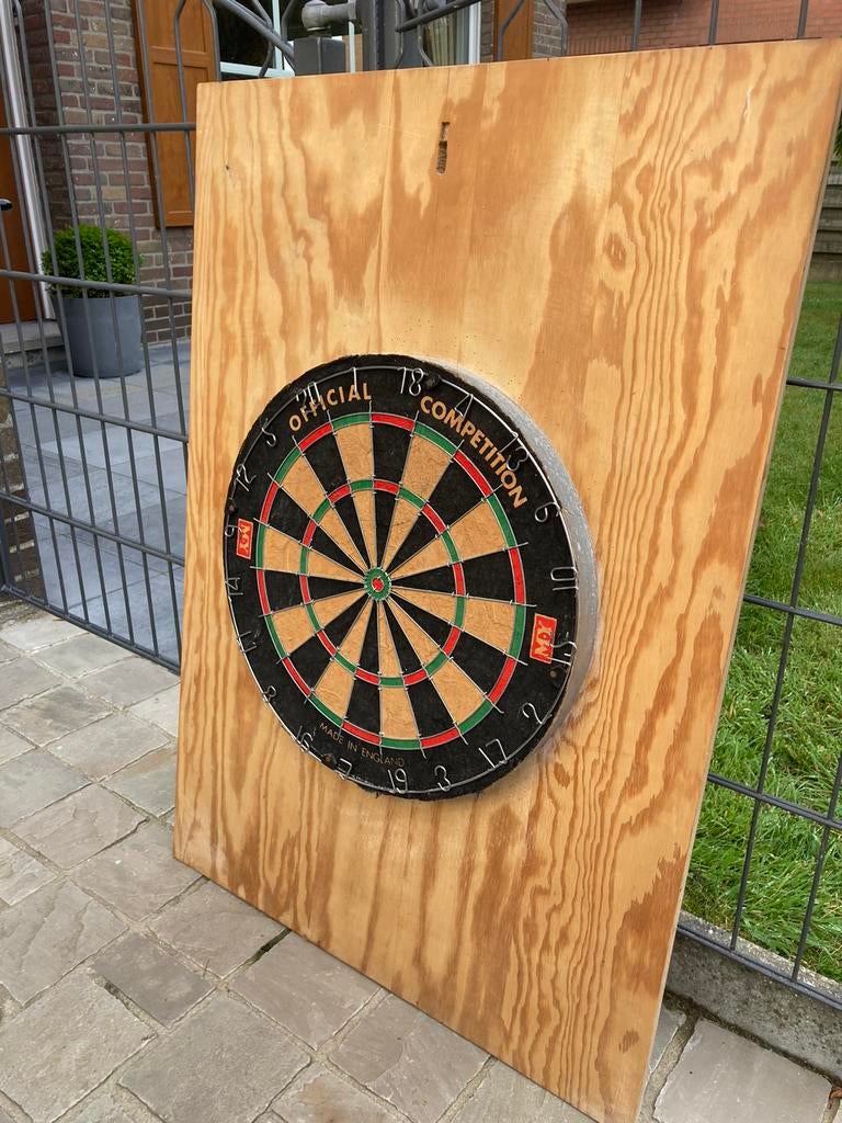Darts bord, Ophalen, Zo goed als nieuw