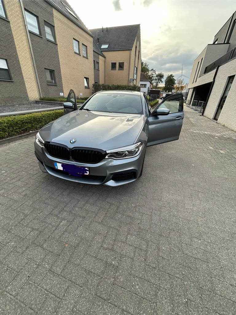 BMW 530e M pack - IPerformance / BTW wagen, Automaat, Leder, 5 deurs, Dealer onderhouden