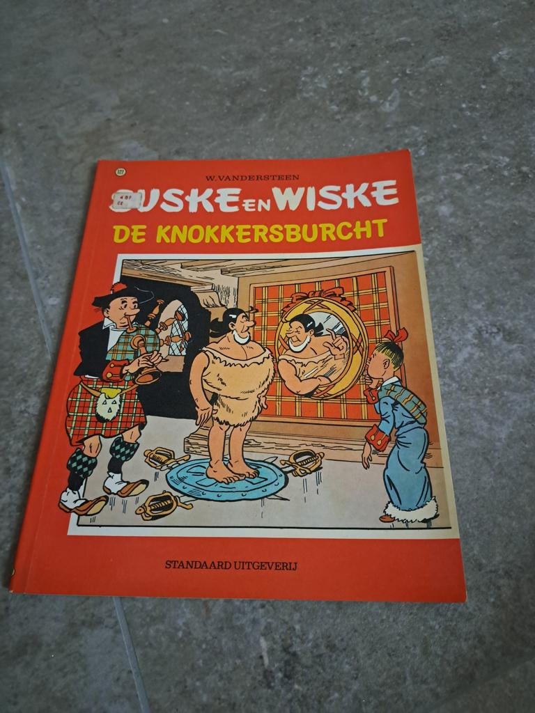 Suske en wiske strip de knokkersburcht, Boeken, Gelezen, Willy Vandersteen, Eén stripboek, Ophalen of Verzenden