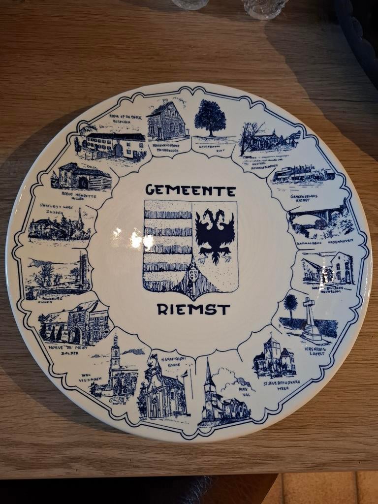 Groot bord delfts blauw, Ophalen