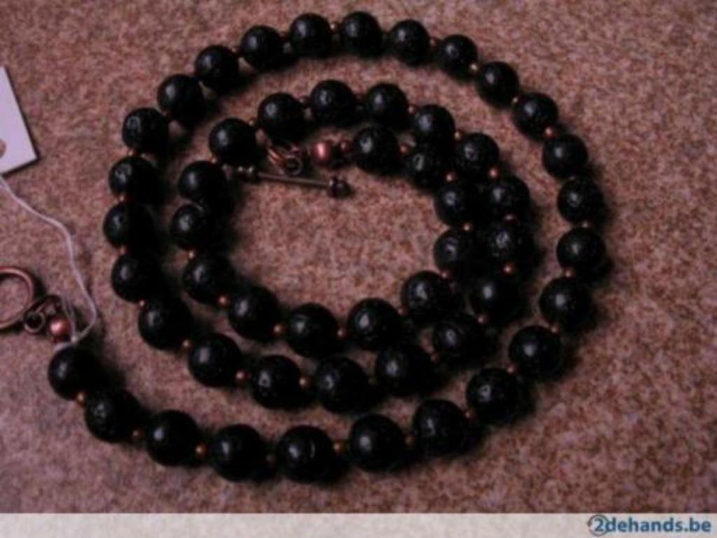 Ketting met lava parels: 6 mm, Handtassen en Accessoires, Kettingen, Nieuw, Steen of Mineraal, Zwart, Ophalen of Verzenden