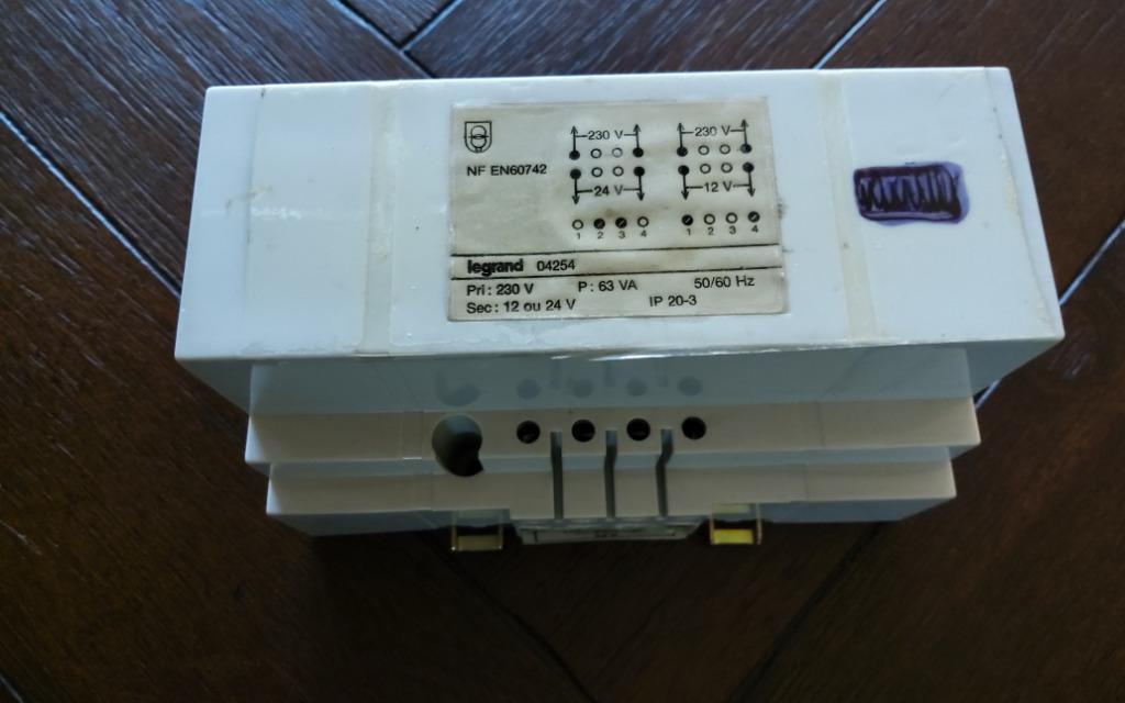 Transformator Legrand 63 VA 12 & 24 volt din rail, Doe-het-zelf en Bouw, Ophalen of Verzenden, Gebruikt