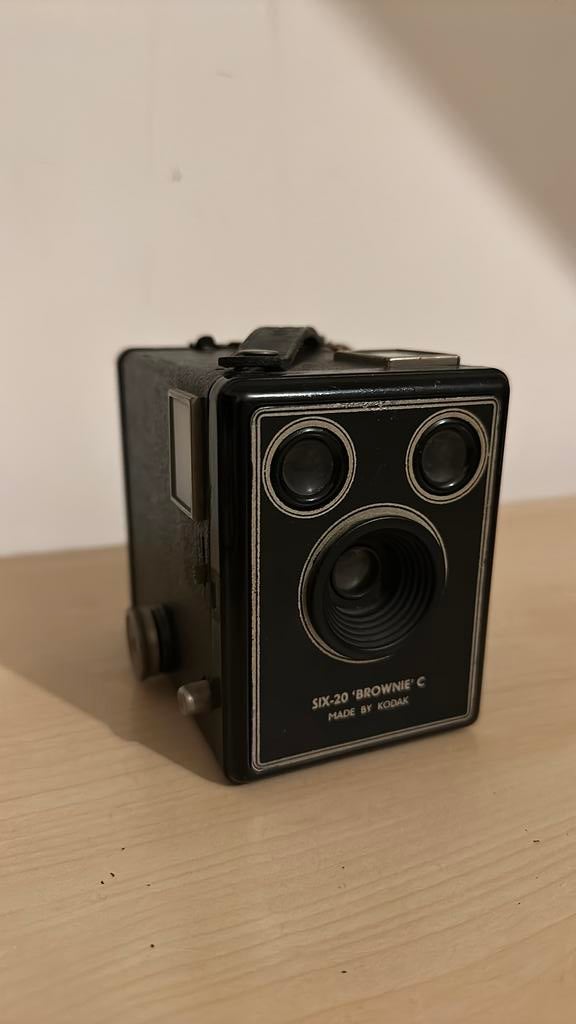 KODAK - six-20 BROWNIE C, Ophalen of Verzenden, 1940 tot 1960, Fototoestel