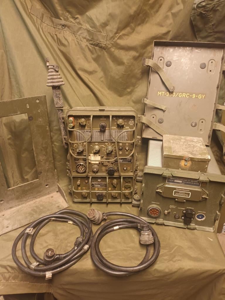 AN-GRC9 + voeding + mounting Jeep + kabels, Verzamelen, Ophalen, Landmacht, Overige typen