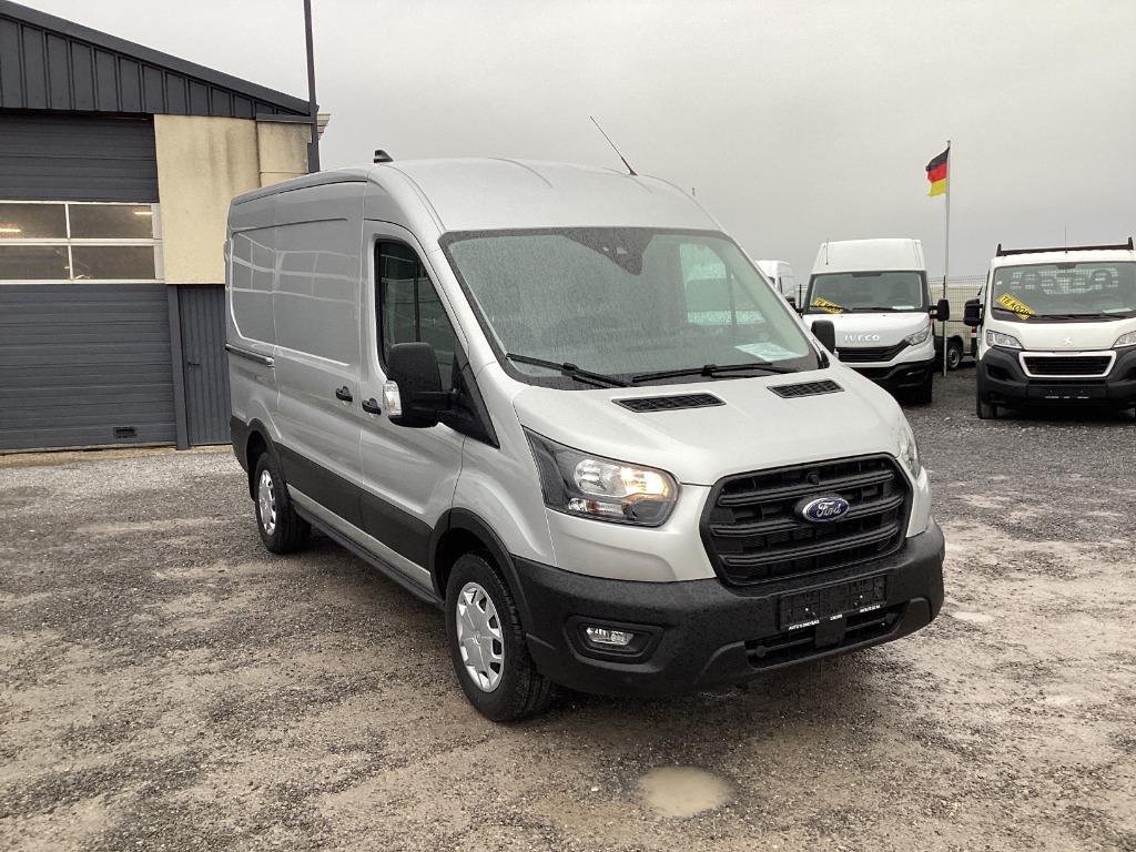 ford transit l2h2 130pk automaat 2023 10km full/option, Auto's, Bestelwagens en Lichte vracht, Stof, 4 cilinders, Bedrijf, Diesel