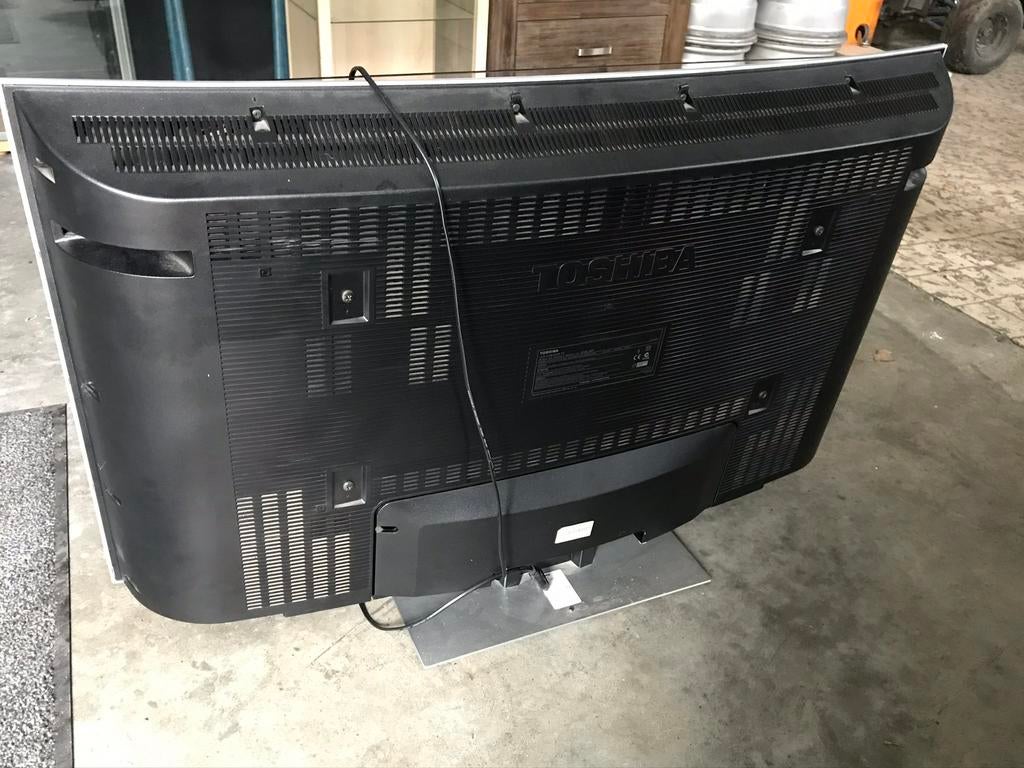 Toshiba 32WL36P LCD TV met Soundbar – €125, Toshiba, 50 Hz, Zo goed als nieuw, HD Ready (720p)