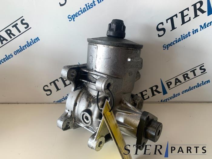 Stuurbekrachtiging Pomp van een Mercedes 190E/D, Gebruikt, -, Ophalen of Verzenden, -