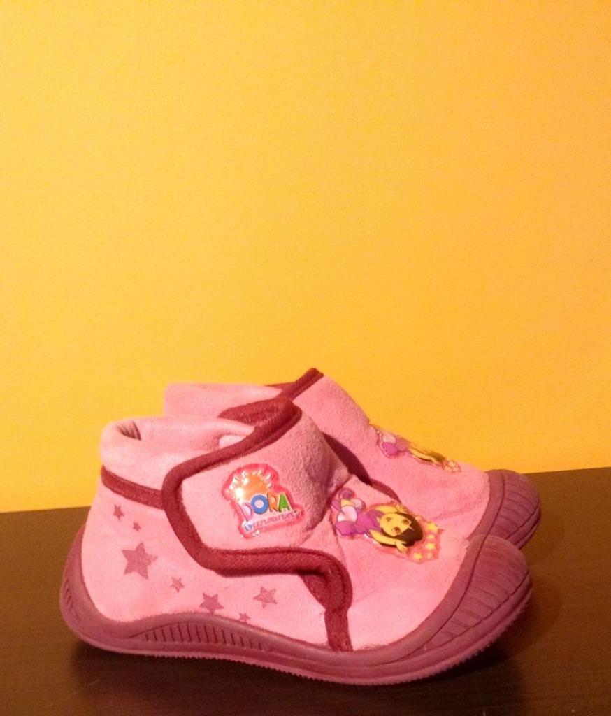 Dora the Explorer schoenen p.27, Meisje, Dora, Schoenen, Ophalen of Verzenden