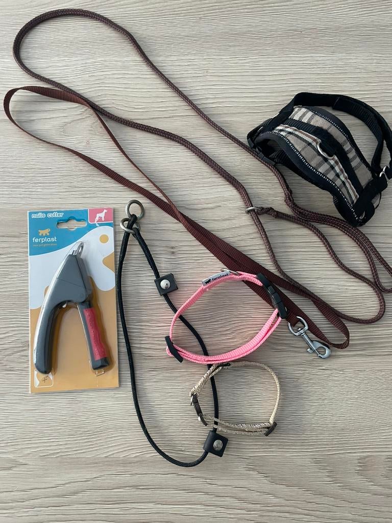 Allerlei honden toebehoren, Ophalen, Zo goed als nieuw