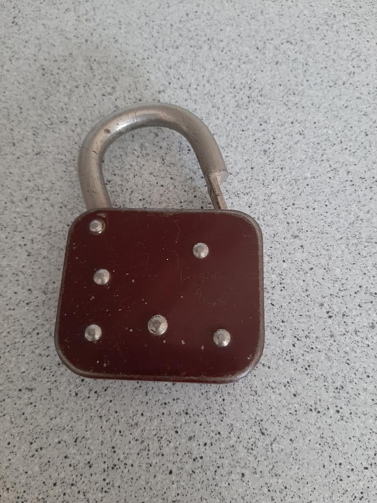 Stevig Vintage metalen hangslot - decoratief, Verzamelen, Ophalen of Verzenden, Gebruikt