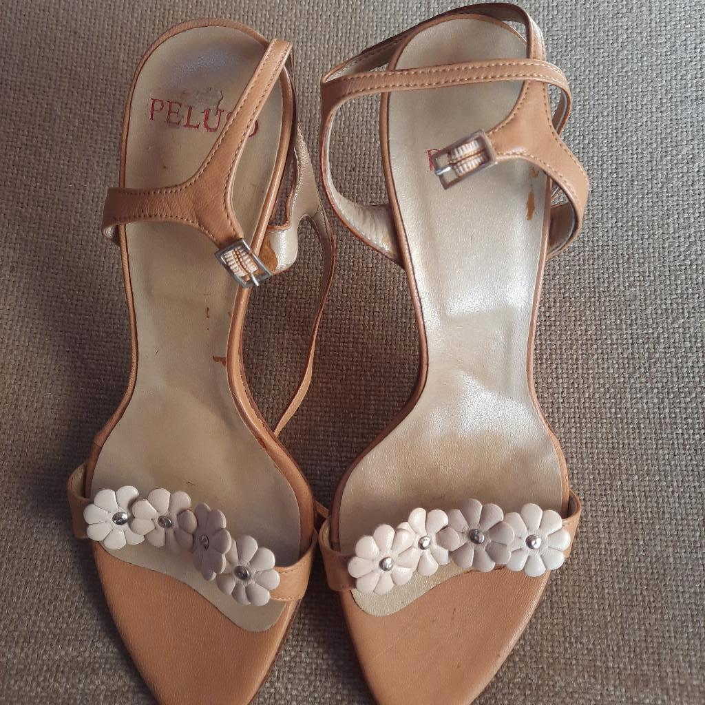 BEIGE sandalen PELUSO maat 35 (of kleine 36), Kleding | Dames, Schoenen, Beige, Zo goed als nieuw, PELUSO, Sandalen of Muiltjes