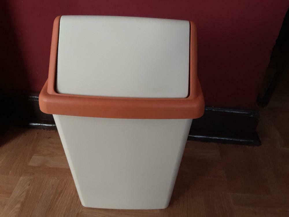Poubelle 10L, Moins de 50 cm, Enlèvement ou Envoi, 10 à 20 litres, Utilisé