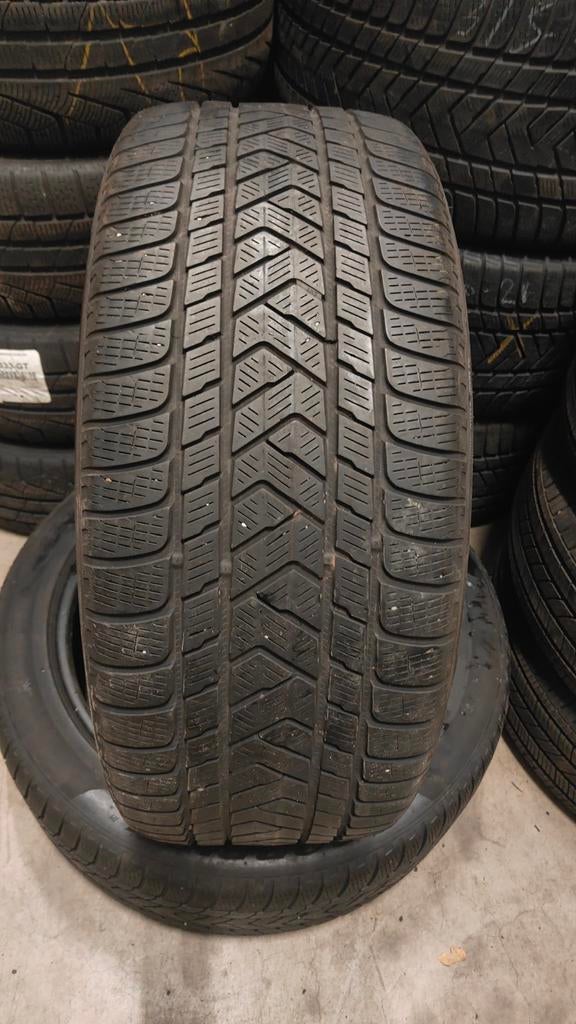 275/45r21 110v Pirelli winterbanden 70€ per stuk met montage, Ophalen