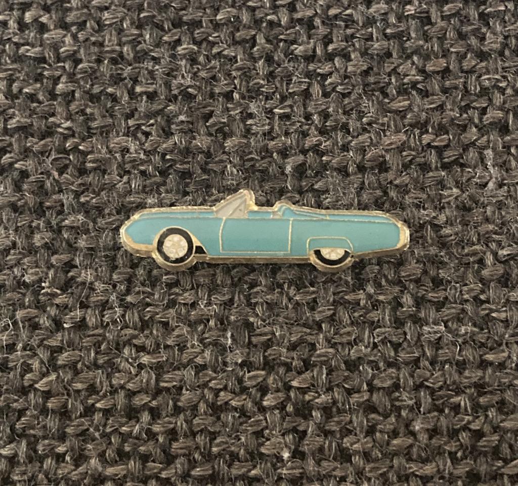 PIN - AUTO - VOITURE - CAR, Ophalen of Verzenden, Gebruikt, Transport, Speldje of Pin