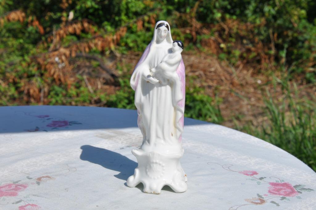 §  vierge a l'enfant cape rose en porcelaine (2), Enlèvement ou Envoi