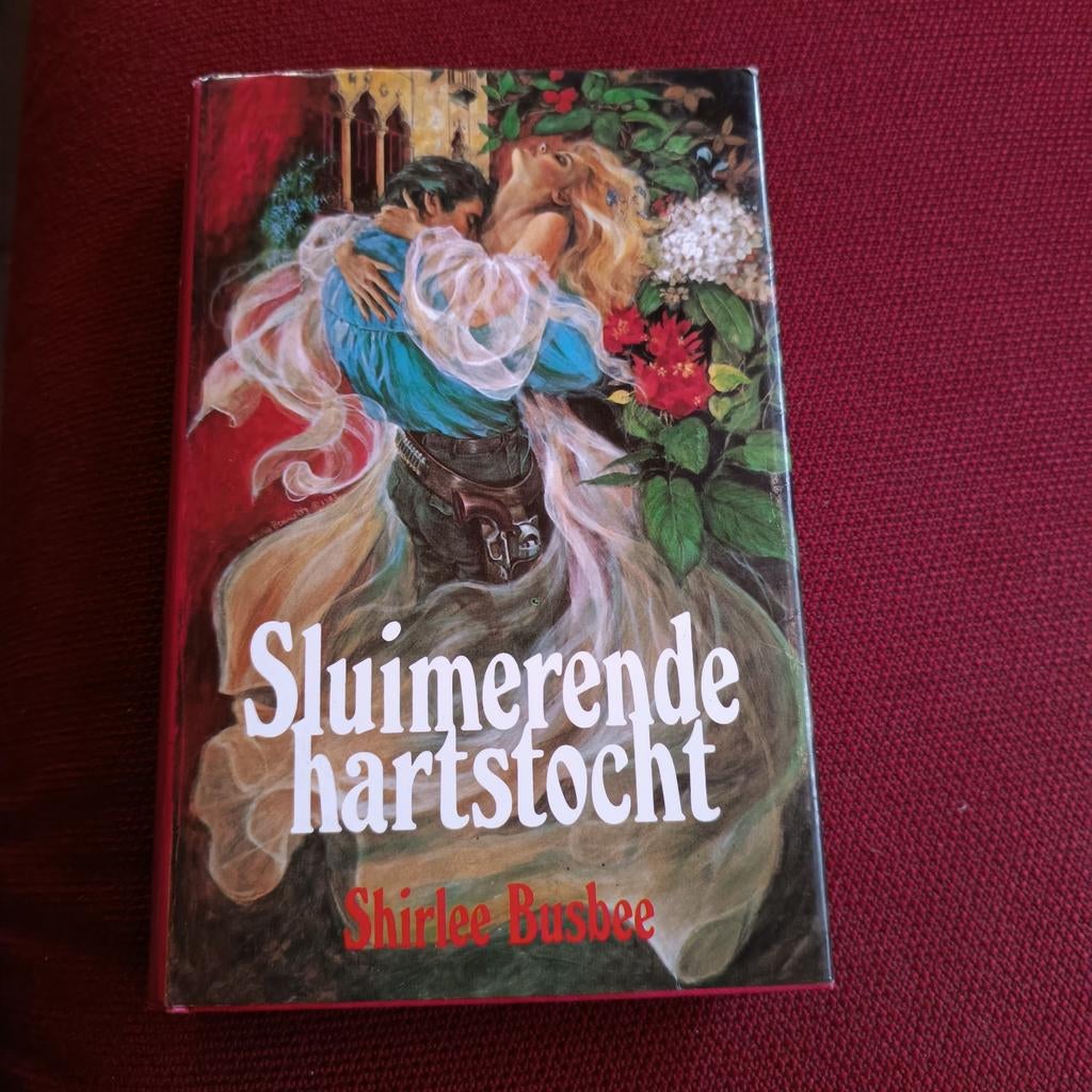 Sluimerende hartstocht Shirlee Busbee, Boeken, Ophalen of Verzenden, Zo goed als nieuw