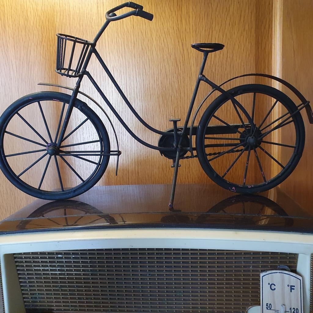 Damesfiets  metaal  l.38 h.22cm, Ophalen of Verzenden