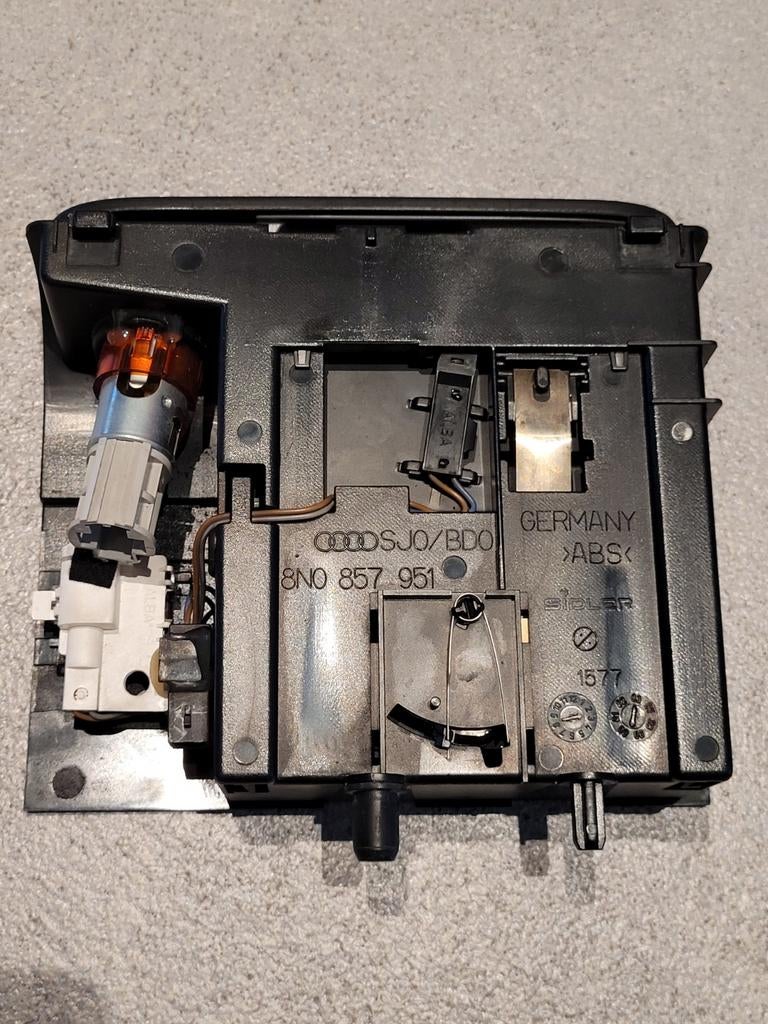 Asbak/center console audi tt mk1, Enlèvement ou Envoi, Utilisé, Audi