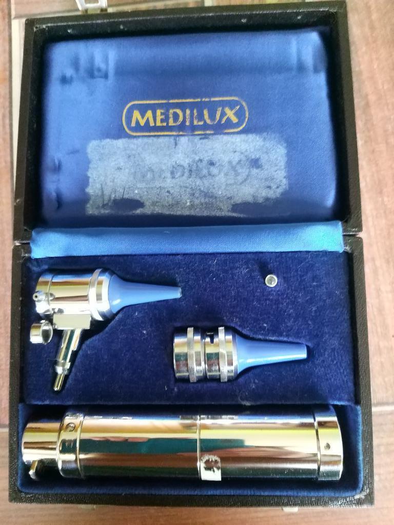 ancien otoscope ( début des  années 80)  MEDILUX, Divers, Matériel Infirmier, Enlèvement ou Envoi