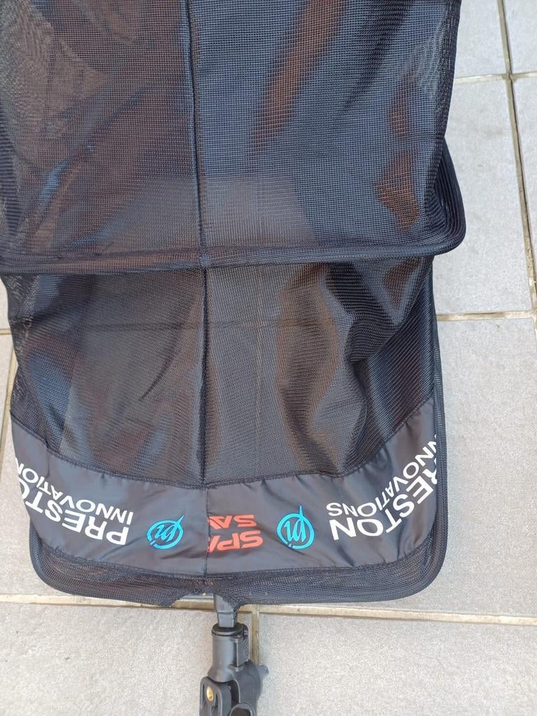 Preston Leefnet Space Saver +/- 2,5 m + Preston Eva Net Bag, Enlèvement