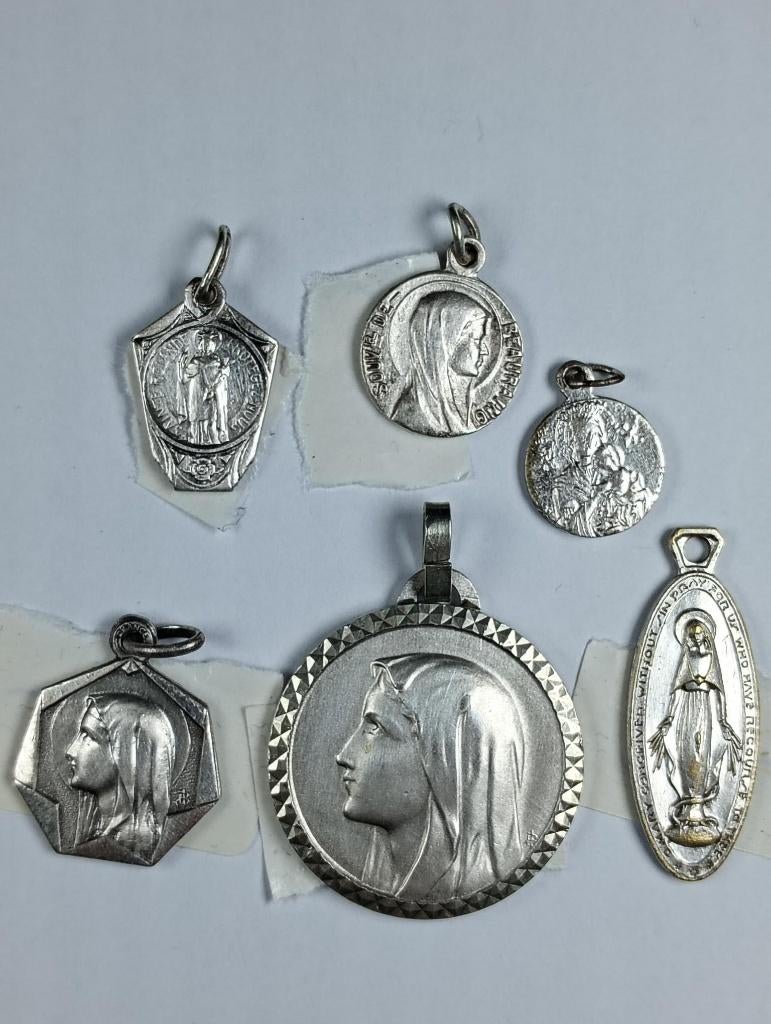Médailles religieuses, Antiquités & Art, Enlèvement
