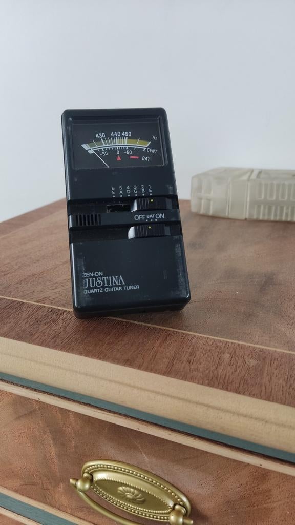 Justina Quartz guitar tuner gitaar tester, Ophalen of Verzenden, Gebruikt