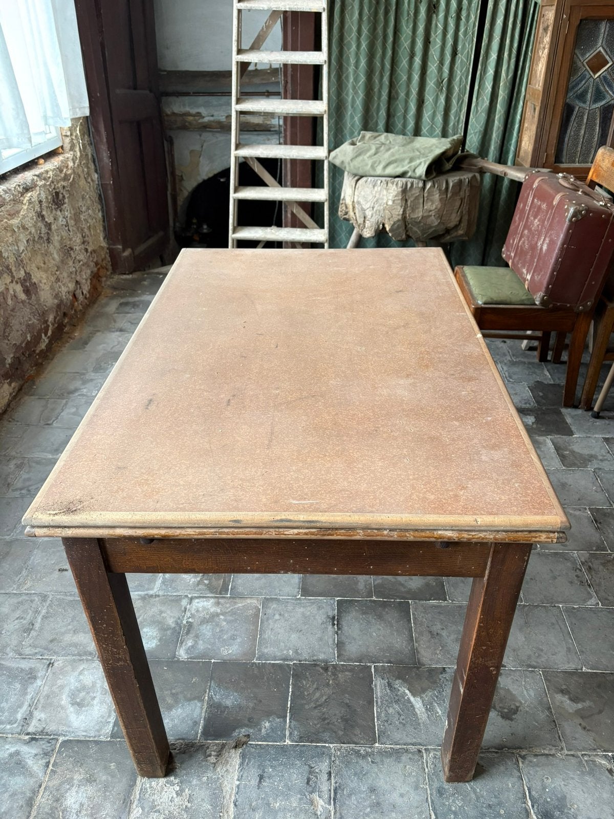 Tafel, Enlèvement