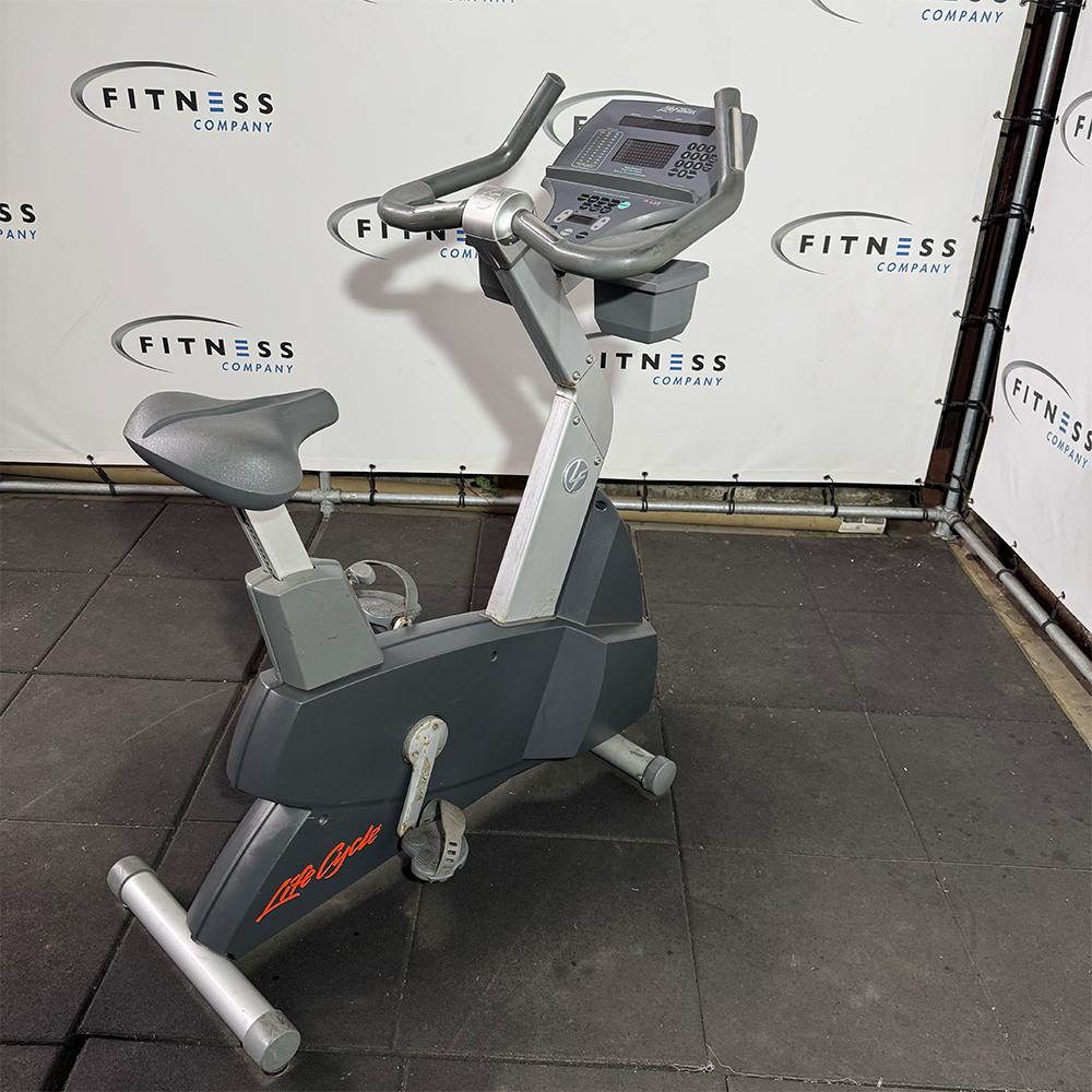 Life Fitness - Life Cycle - Upright Bike, Sport en Fitness, Ophalen of Verzenden, Gebruikt, Benen, Overige typen