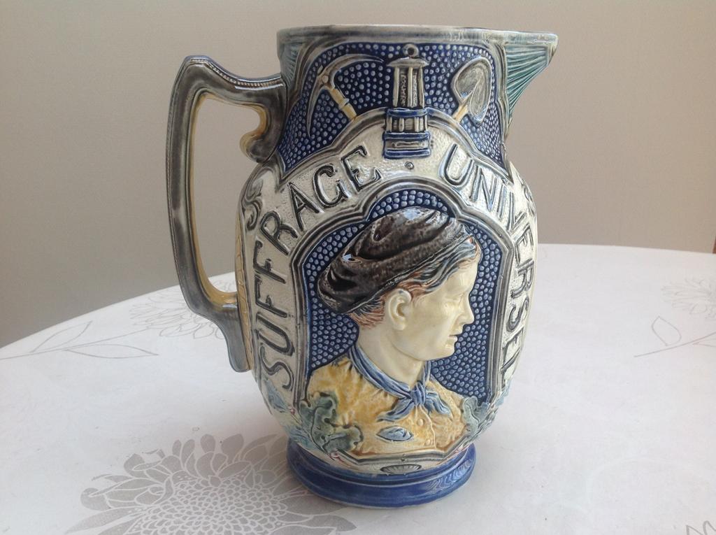 Vase ancien SUFFRAGE UNIVERSEL, Antiquités & Art, Antiquités | Céramique & Poterie, Enlèvement