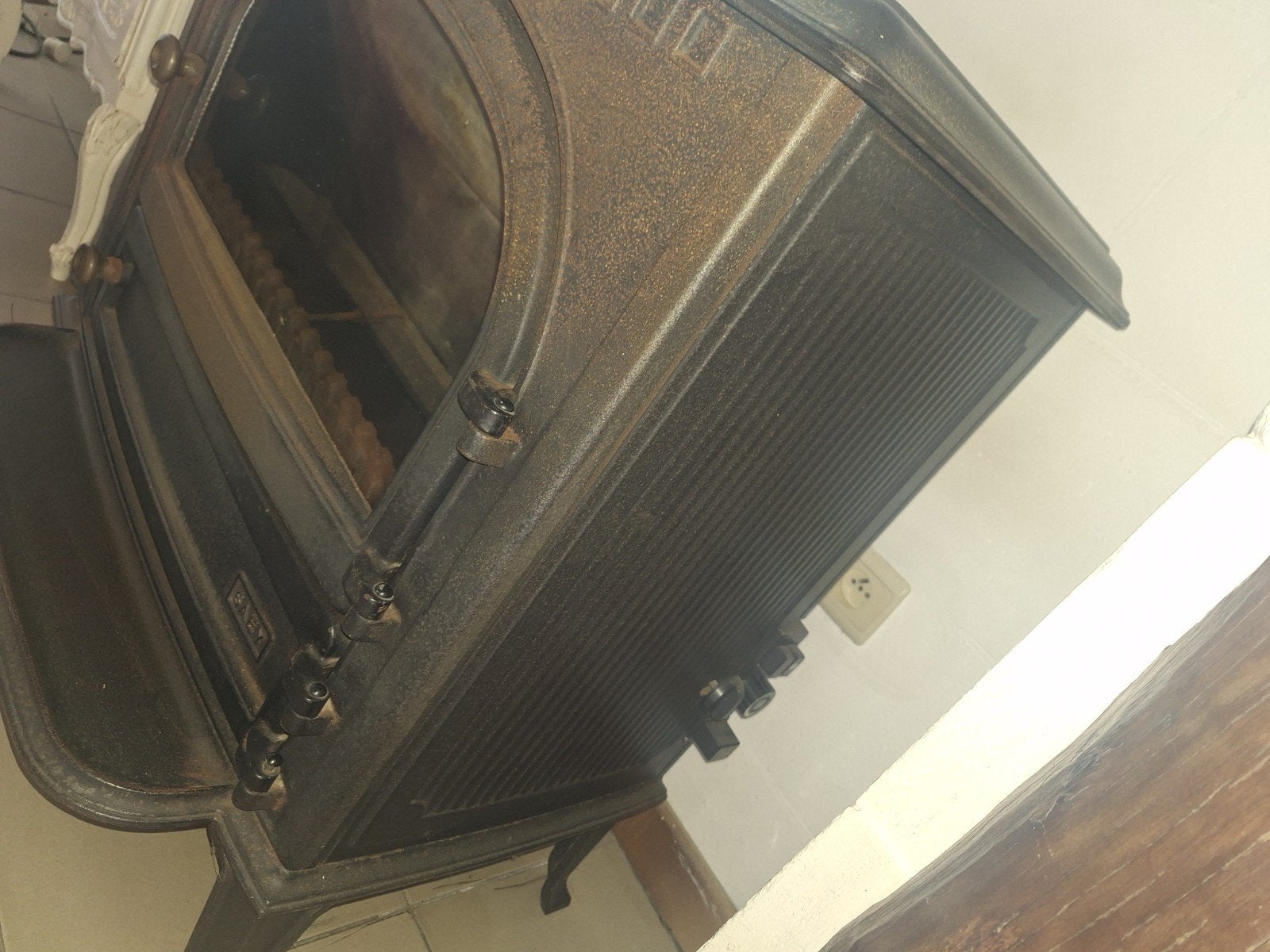 Radiateur à gaz SAEY 92 — fonte (allumeur défectueux), Comme neuf, Enlèvement, Chauffage à gaz, Autoportant