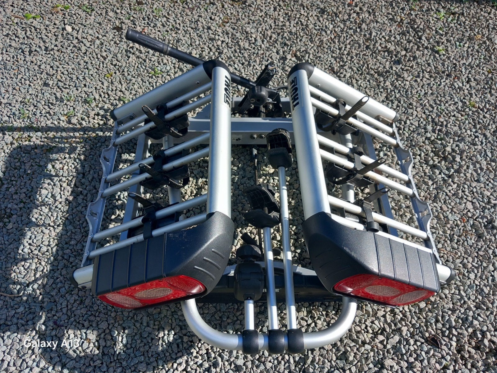Porte-vélos Thule 2/3vélos 60kg OK E bike PLIABLE Att.rem., Support d'attelage, Pneus larges, 3 vélos ou plus, Comme neuf