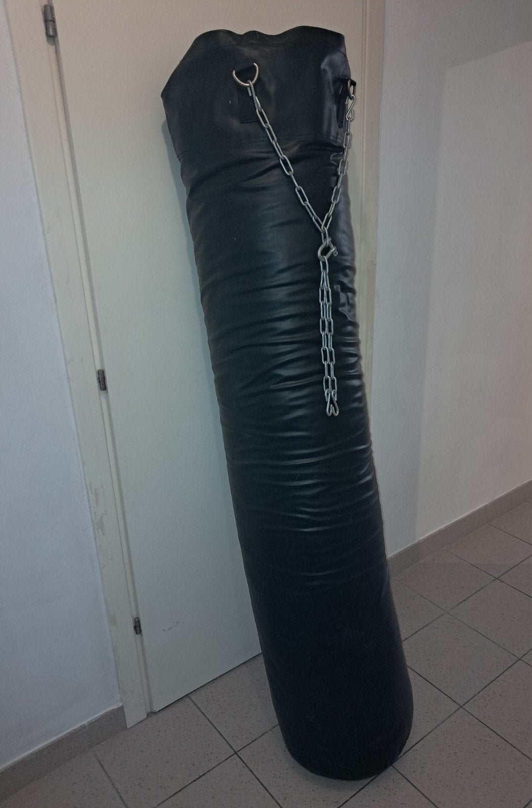 Bokzak / Trapzak met Ketting en  Ophangbeugel 
180 cm., Ophalen, Gebruikt, Bokszak
