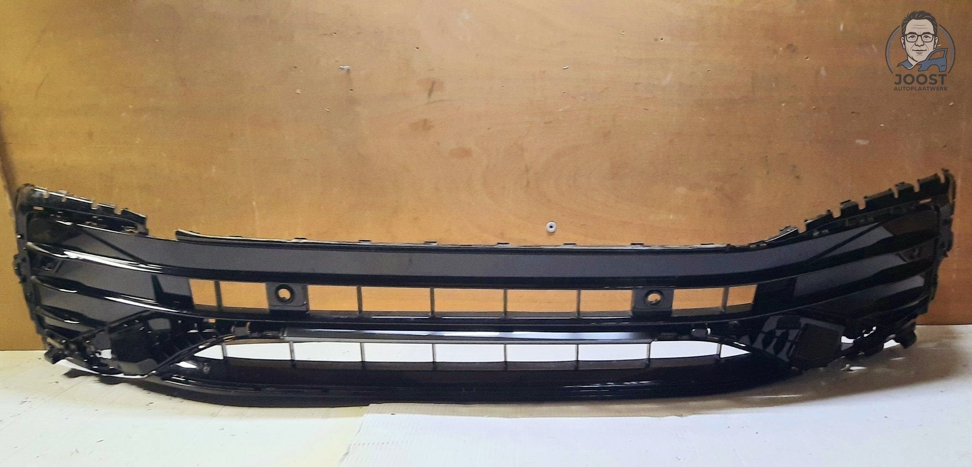 Grille orgineel VW Tiguan Facelift R-Line ->'20 5NN853677L, Gebruikt, -, Volkswagen, Ophalen of Verzenden