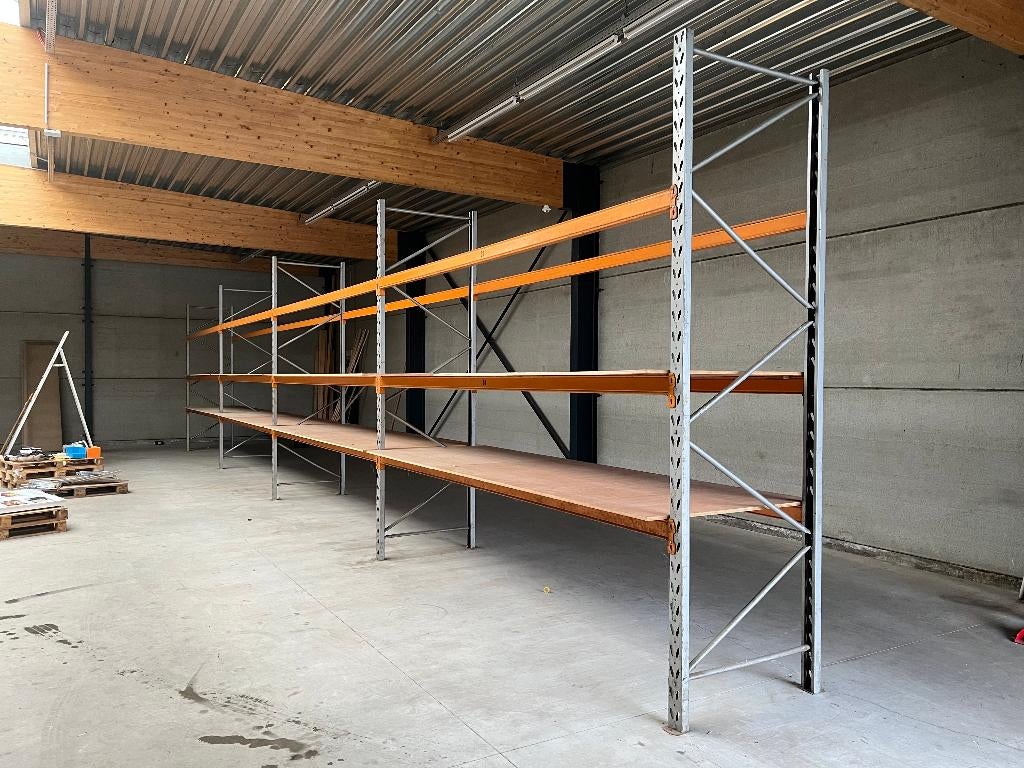 Industrieel palletrek occasion – 330cm x 16m – 3 niveaus, Ophalen
