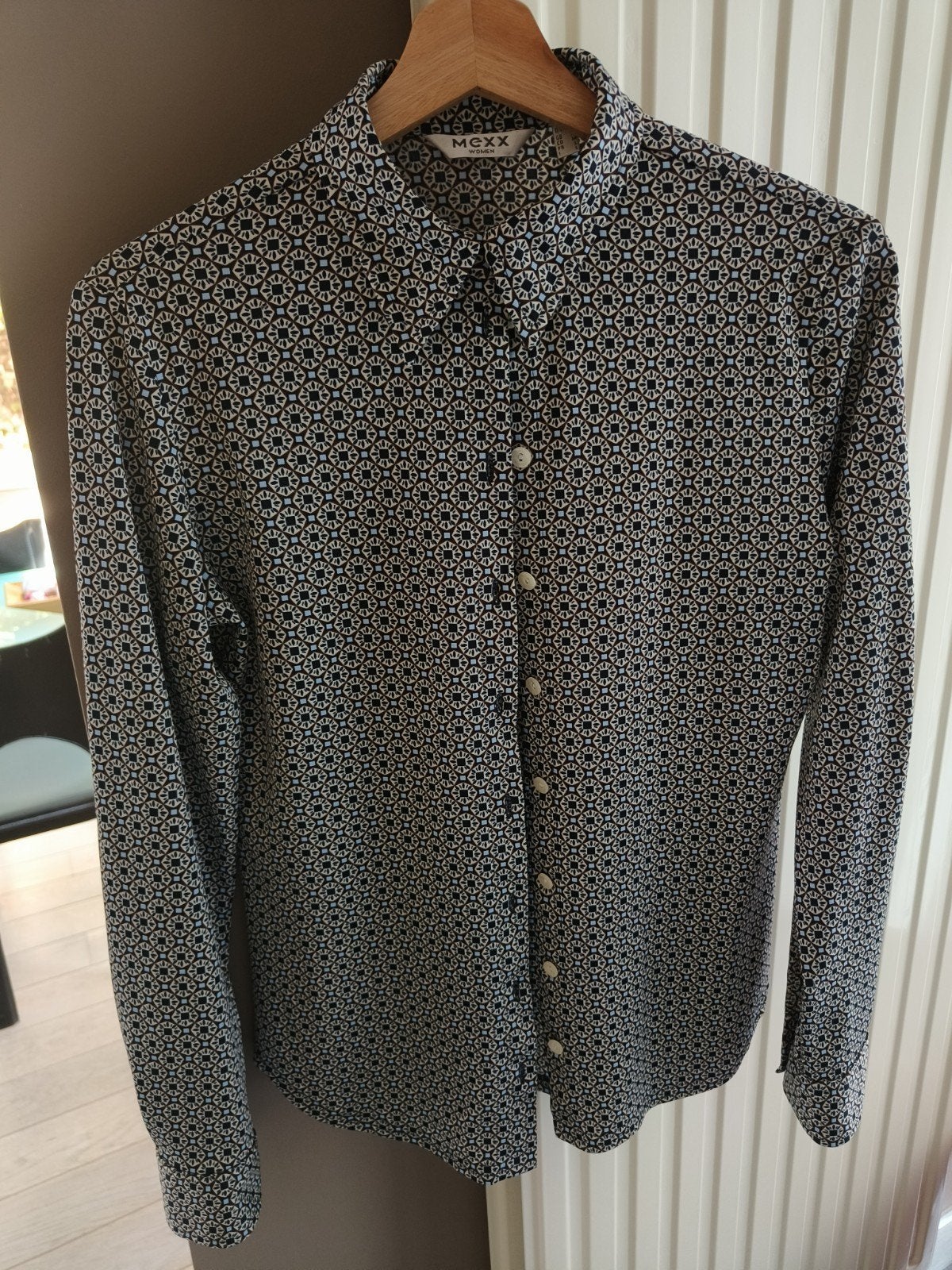 Mexx damesblouse met retro motief, M, heel goede staat, Kleding | Dames, Mexx, Blauw, Gedragen, Ophalen