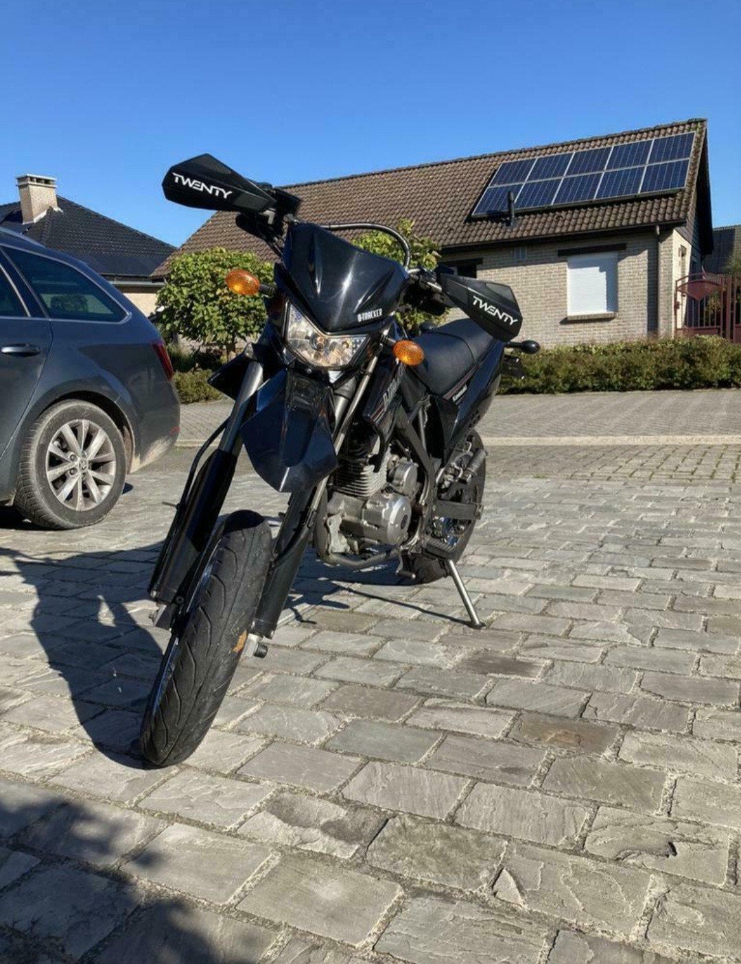 kawasaki D-tracker 125cc supermoto, Fietsen en Brommers, Ophalen, 125 cc, Zo goed als nieuw