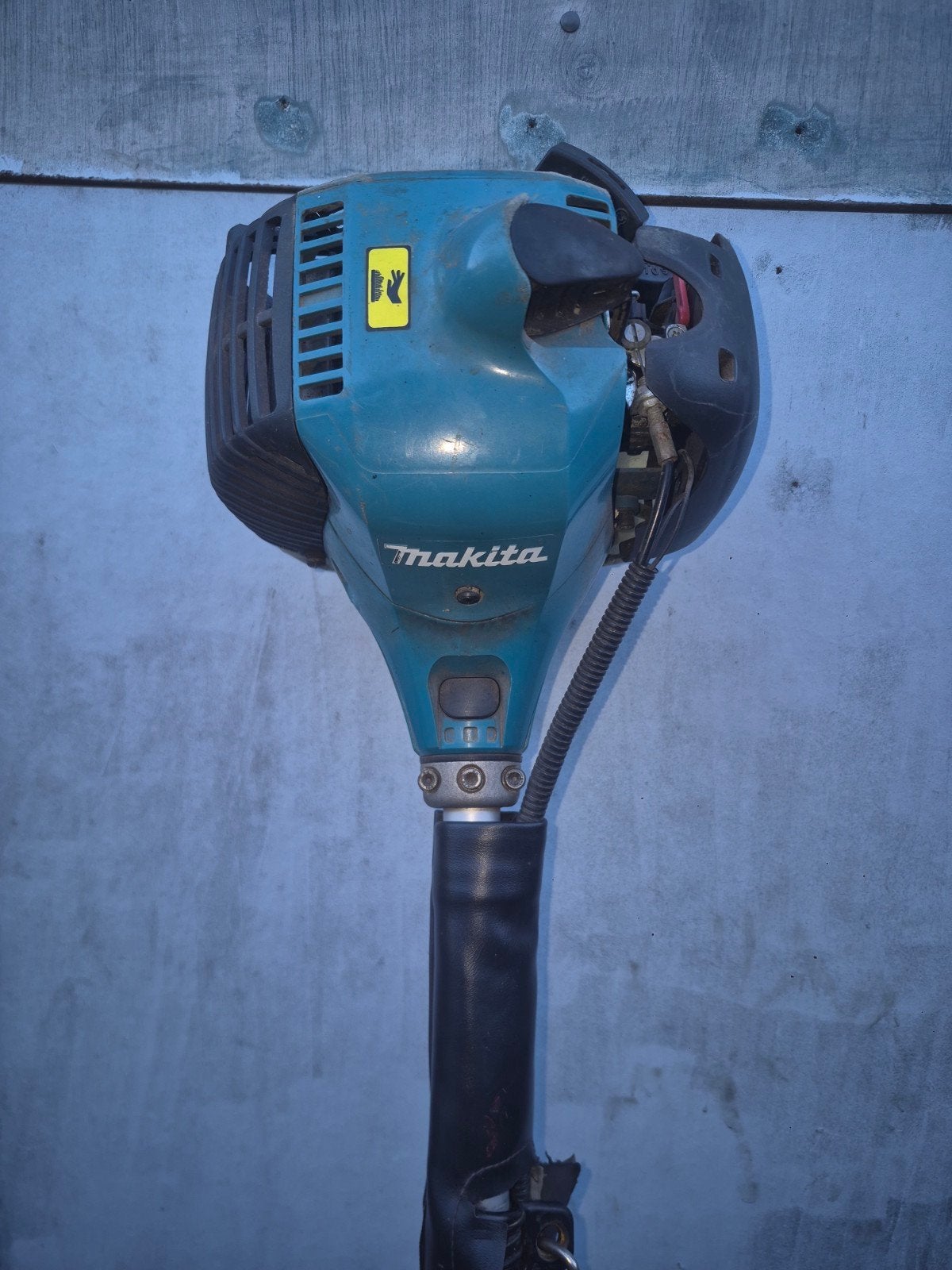 makita bosmaaier benzine, Ophalen