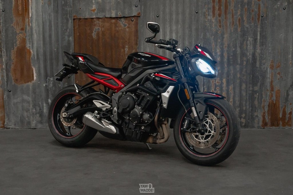 Triumph Street Triple R (Low version), Motoren, Motoren | Triumph, Occasion, Motorrijbewijs A, Bedrijf, 3 cilinders