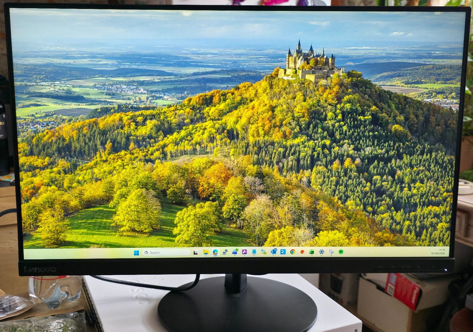 Lenovo L27m-28, Computers en Software, Monitoren, Ophalen