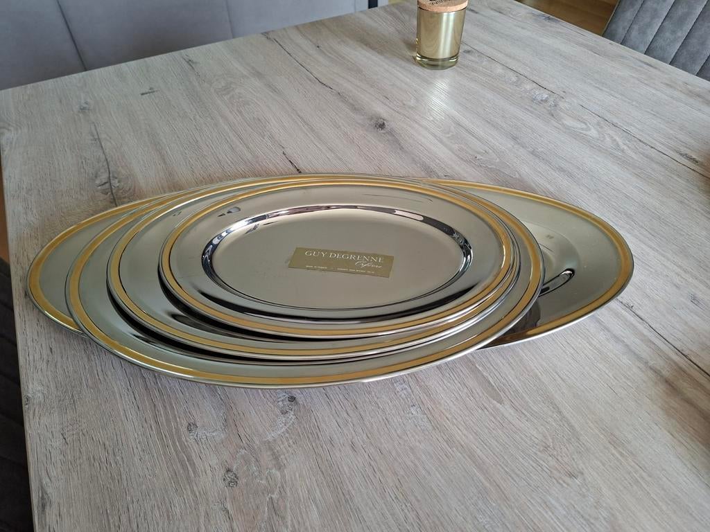 Plats en inox Guy Degrenne, Enlèvement