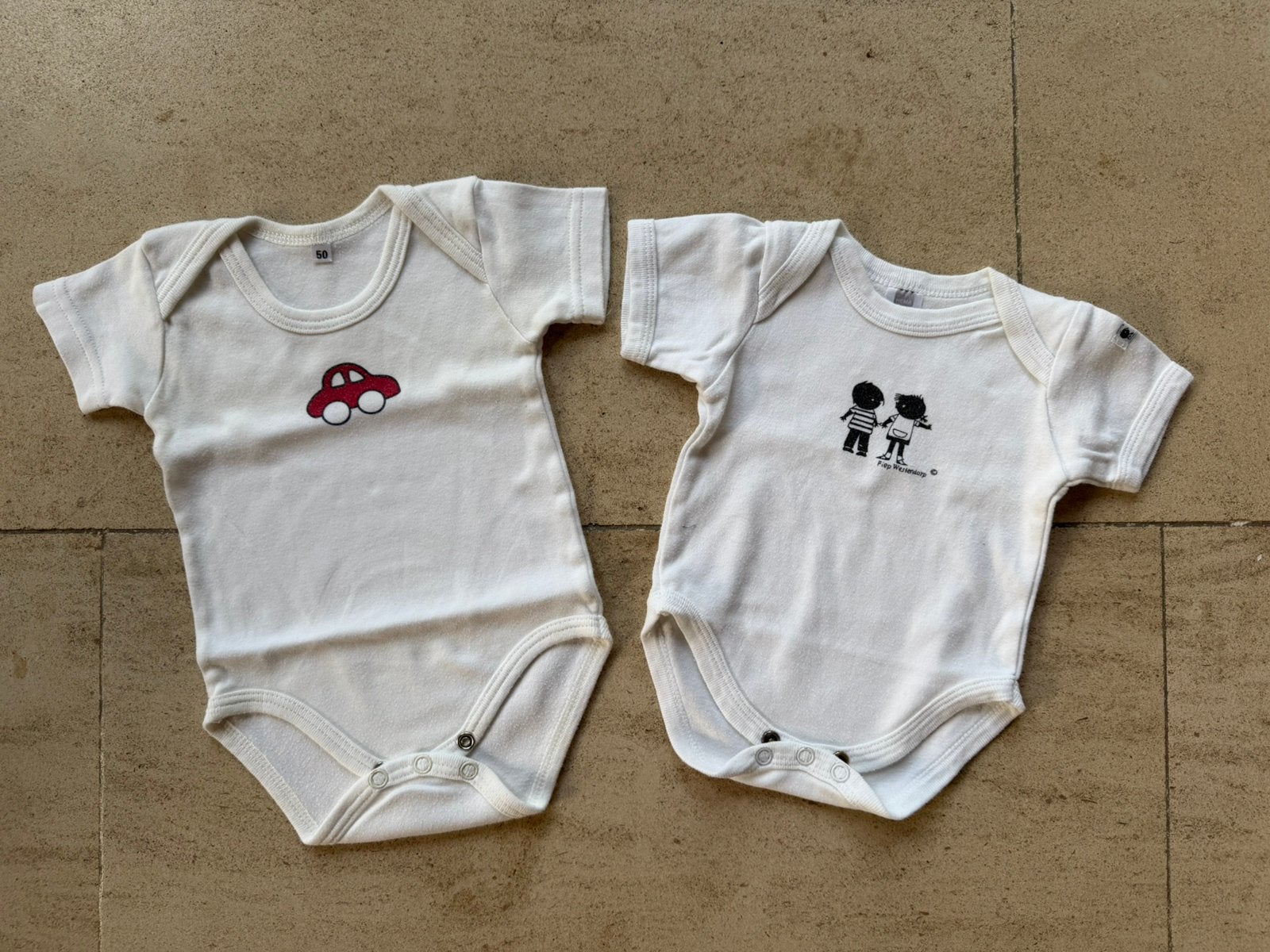 2 rompertjes maat 50, Enfants & Bébés, Vêtements de bébé | Taille 50, Enlèvement ou Envoi, Utilisé, Garçon, Vêtements de nuit ou Sous-vêtements