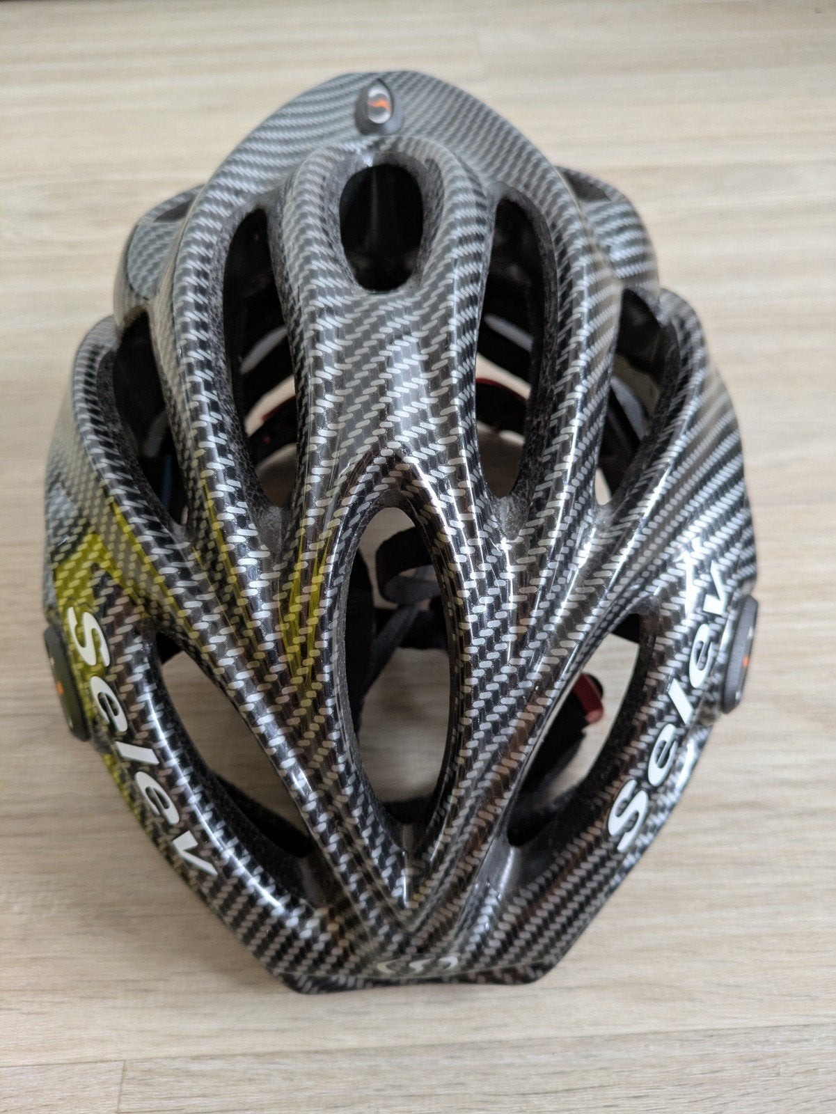 Te koop fiets helmen, Ophalen