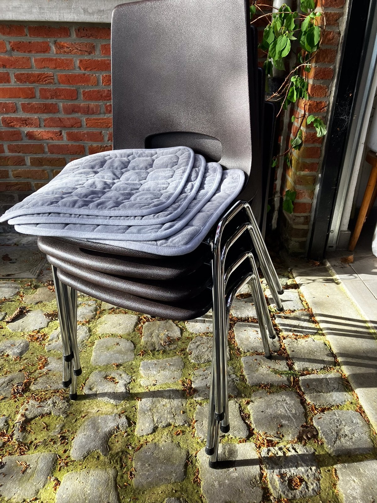Vier stoelen met kussen, Huis en Inrichting, Ophalen of Verzenden, Zo goed als nieuw