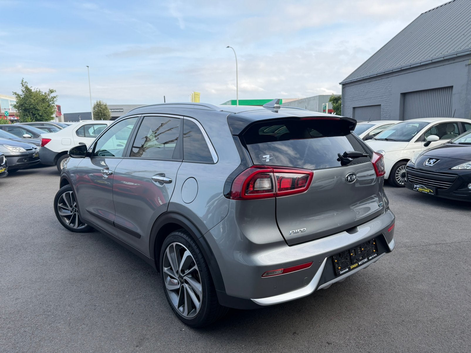 Kia Niro 1.6 hybrid •AUTOMAAT• Carplay •Camera •VEEL OPTIES•, Autos, Cuir, Argent ou Gris, Achat, Entreprise