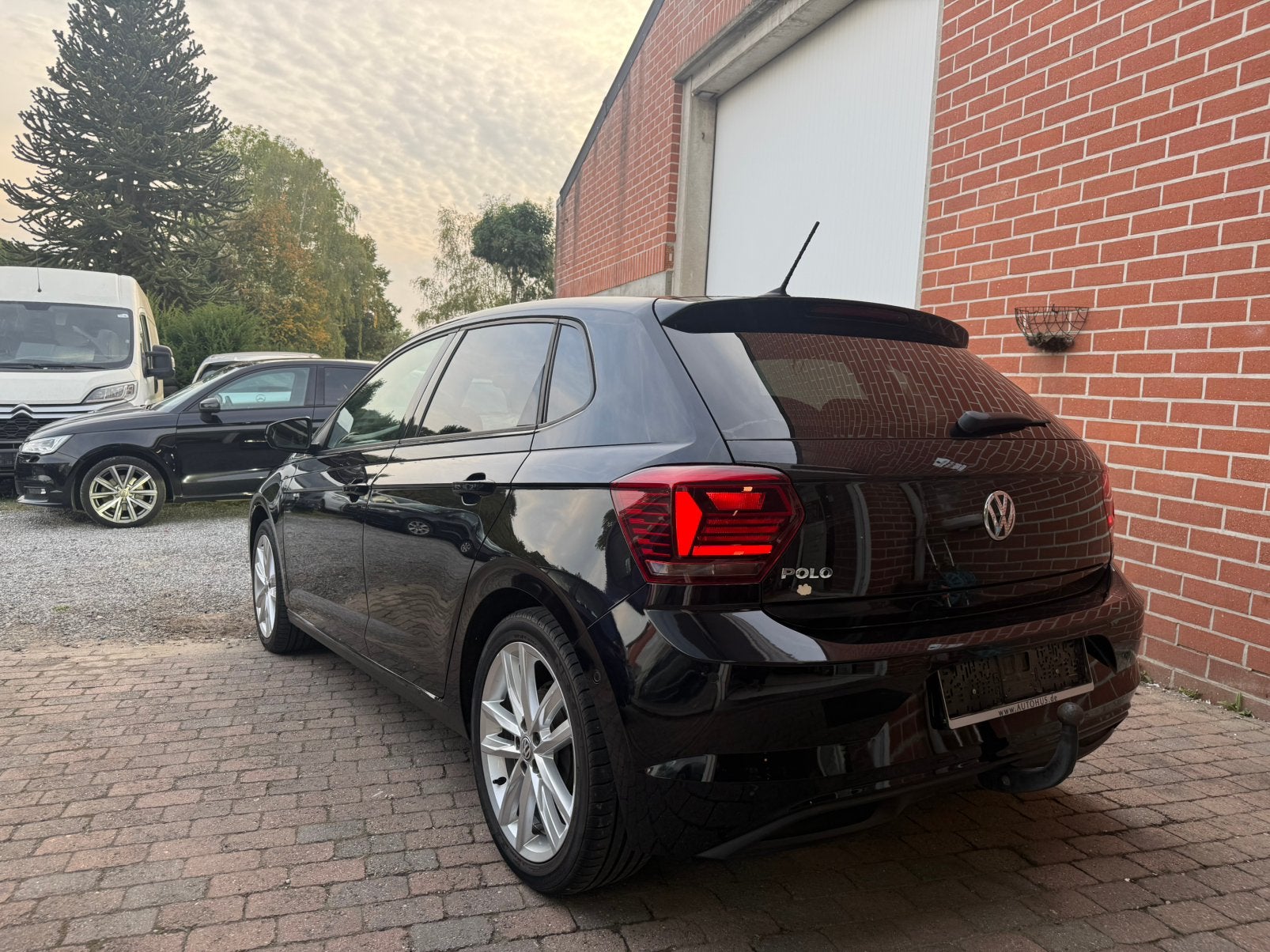 Volkswagen Polo 1.6 TDI, Stof, 1280 kg, https://public.car-pass.be/vhr/d7448cda-c04d-4b8c-bf62-52ad0a172582, Zwart