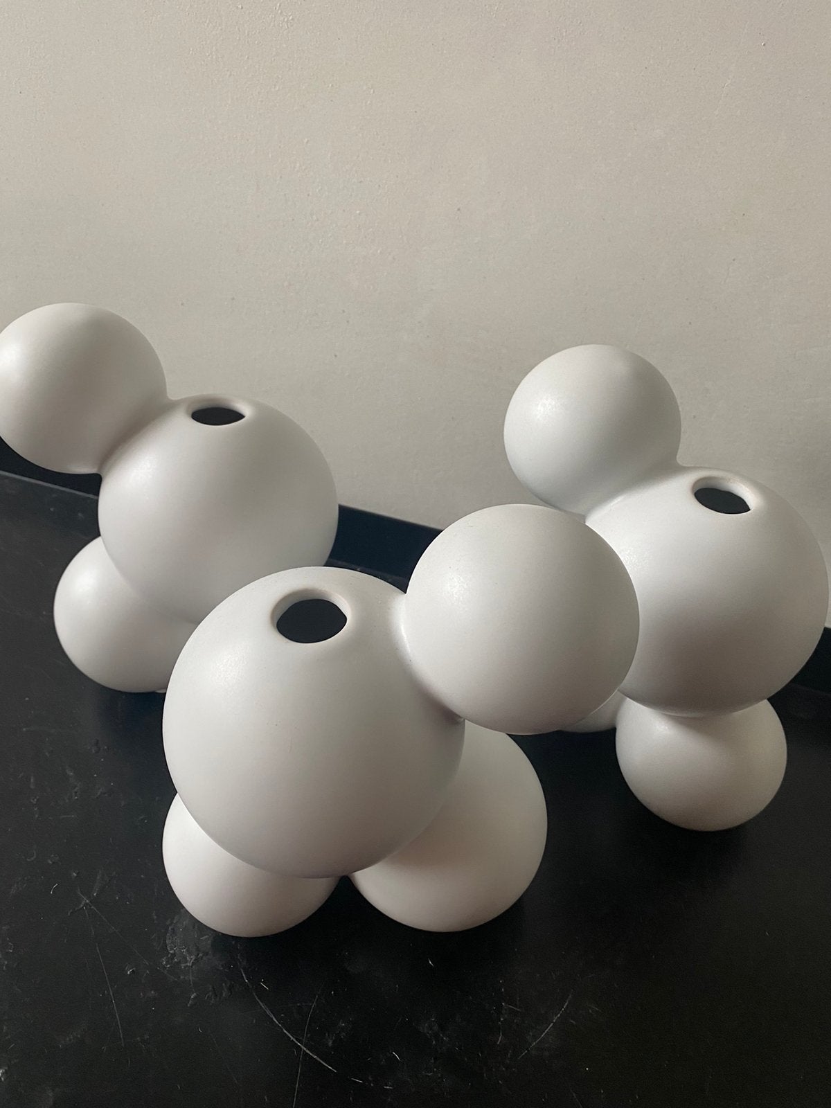 Set v 3 witte bolvaasjes, Huis en Inrichting, Woonaccessoires | Vazen, Wit, Aardewerk of Porselein, Nieuw, Ophalen of Verzenden