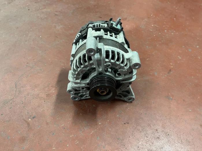 Dynamo van een Mercedes A-Klasse, Auto-onderdelen, Motor en Toebehoren, Mercedes-Benz, Gebruikt, 3 maanden garantie